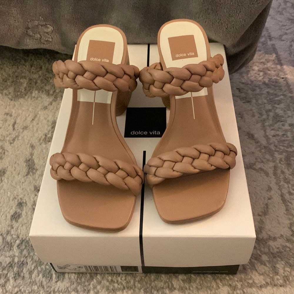 Dolce vita Natie Woven Cafe Stella size 7 sandals